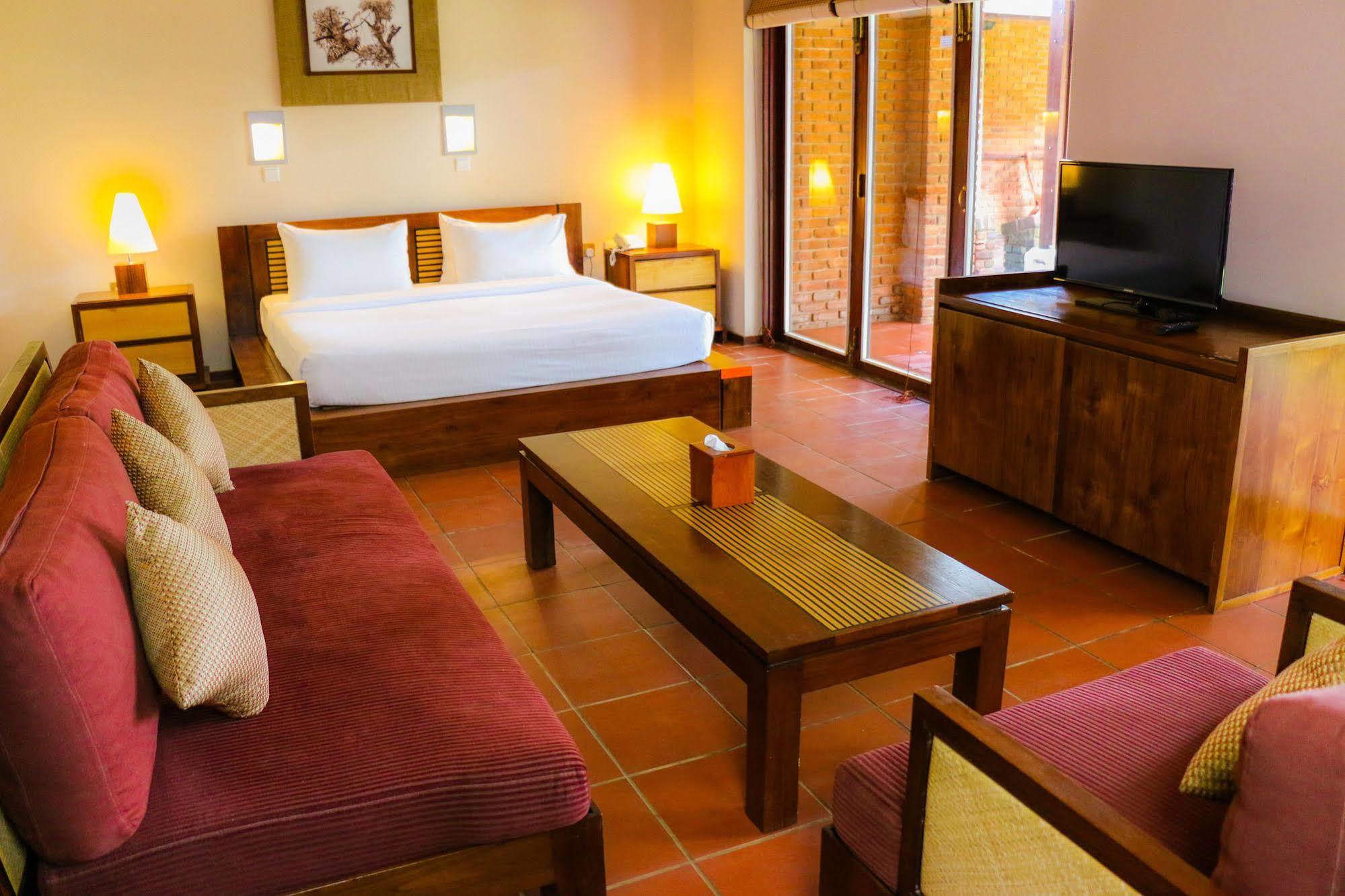 Club Bentota Hotel Exterior photo